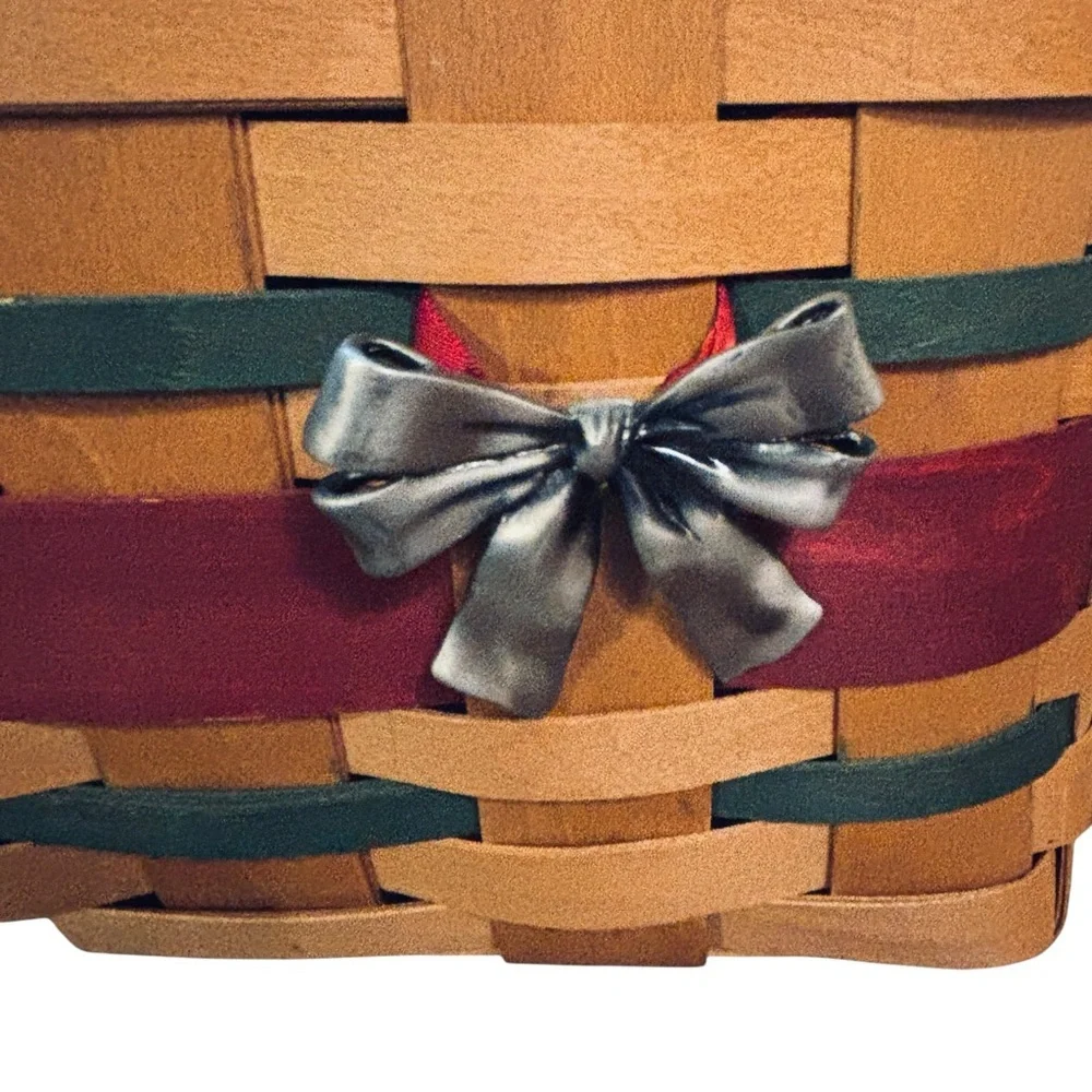 Longaberger 2008 Christmas Wrap It Up Basket bow liner plaid red green